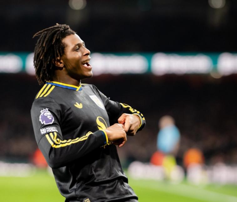 娱乐平台-2球连斩曼城阿森纳,曼联官宣“金边古”伤缺10周,卡里克新挑战