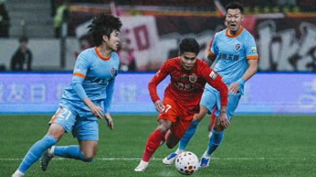 娱乐平台-重庆铜梁龙、辽宁铁人领跑积分榜，今年中超，轮到申花海港玩“逆袭”？|联赛|上海申花|上海海港|成都|蓉城_新浪新闻