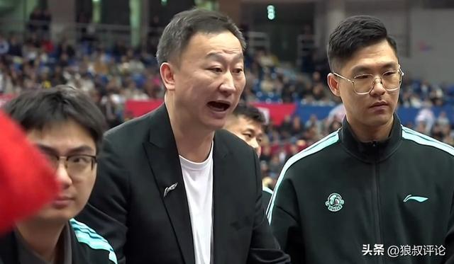 体育直播-刘维伟:韦瑟斯庞总是情绪这么大 天天哄是一件特别累的事情